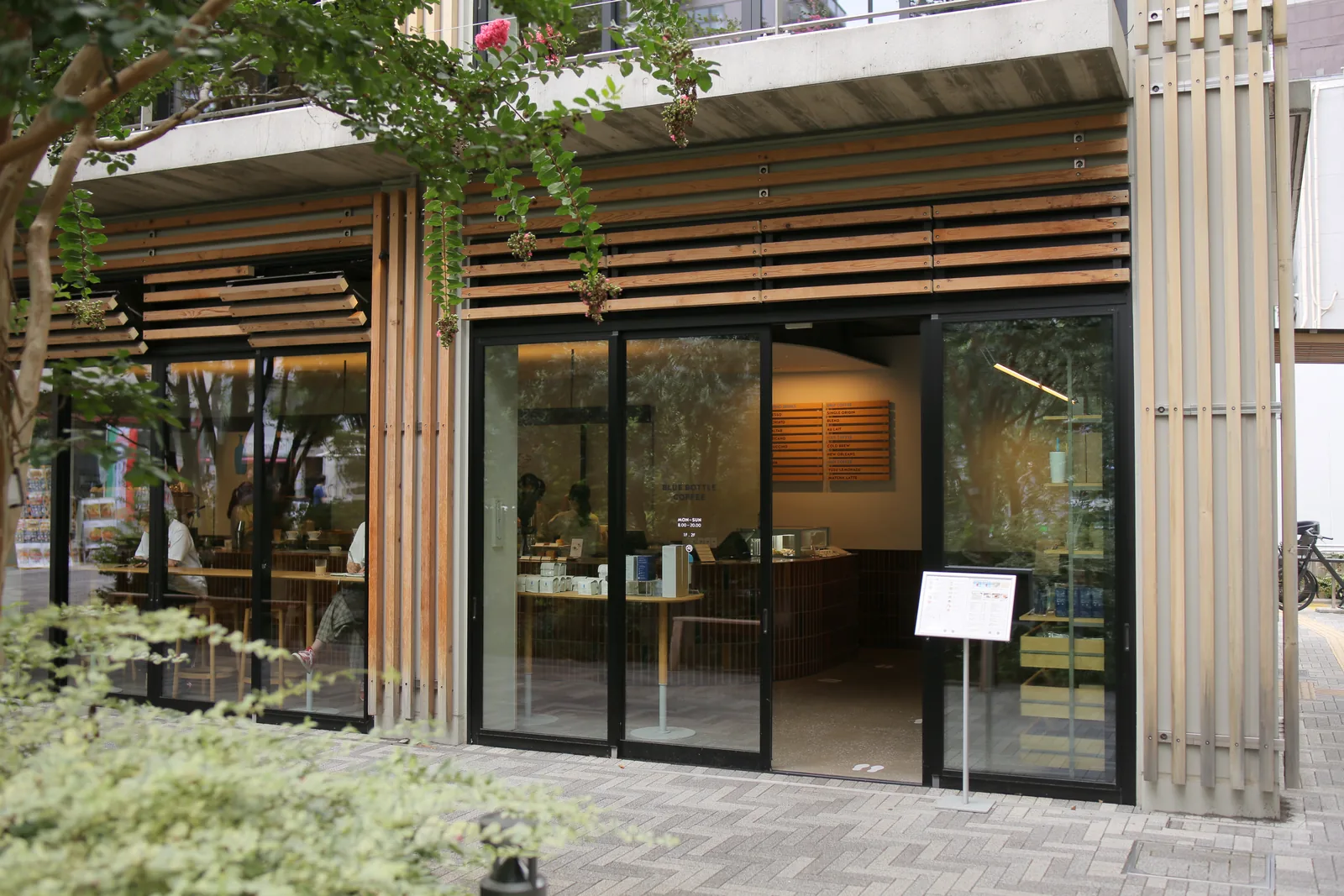 Blue Bottle Coffee Shibuya Cafe (photo 3)