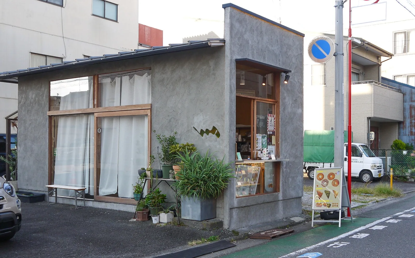 hugcoffee 一番町店