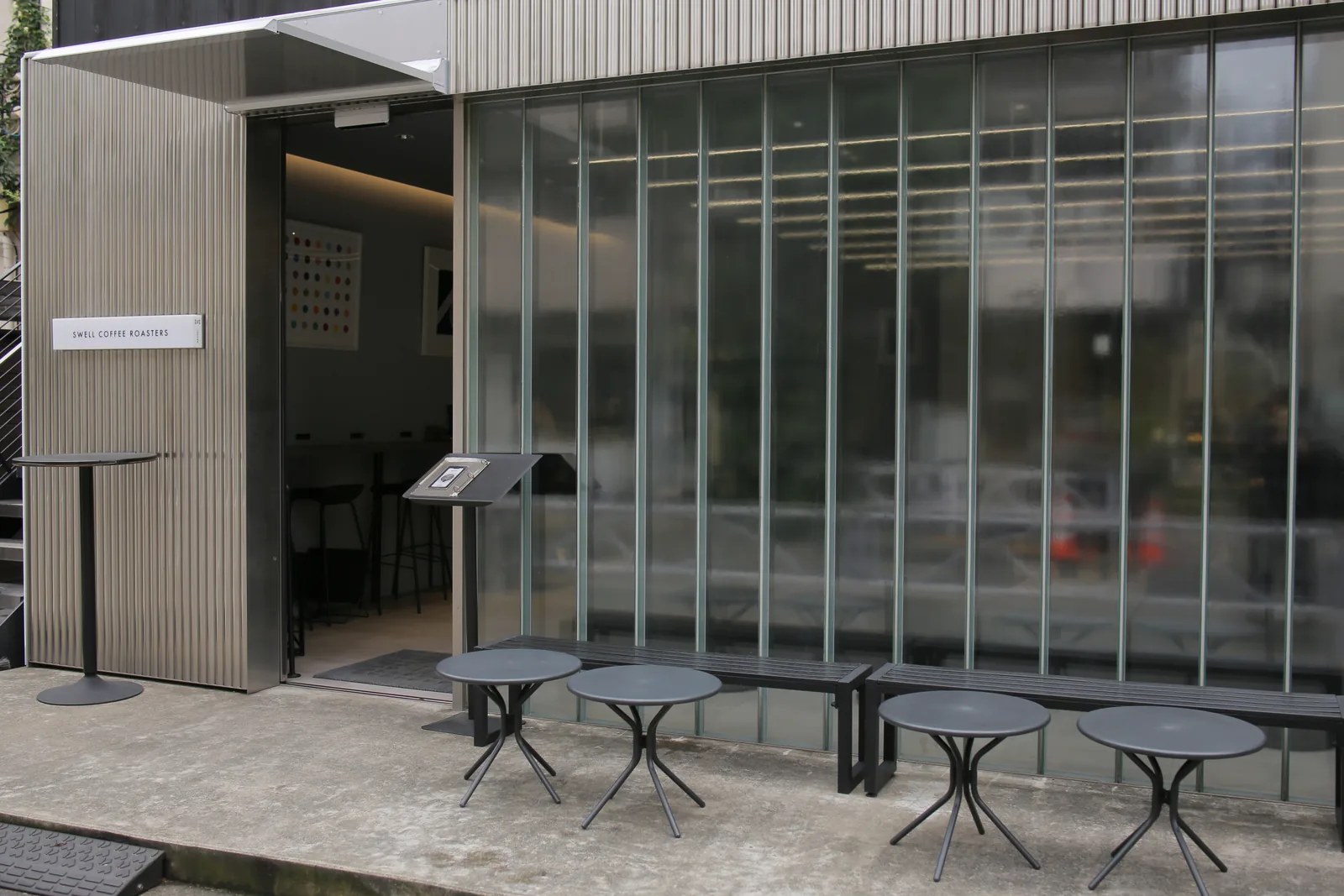 SWELL COFFEE ROASTERS（3枚目）