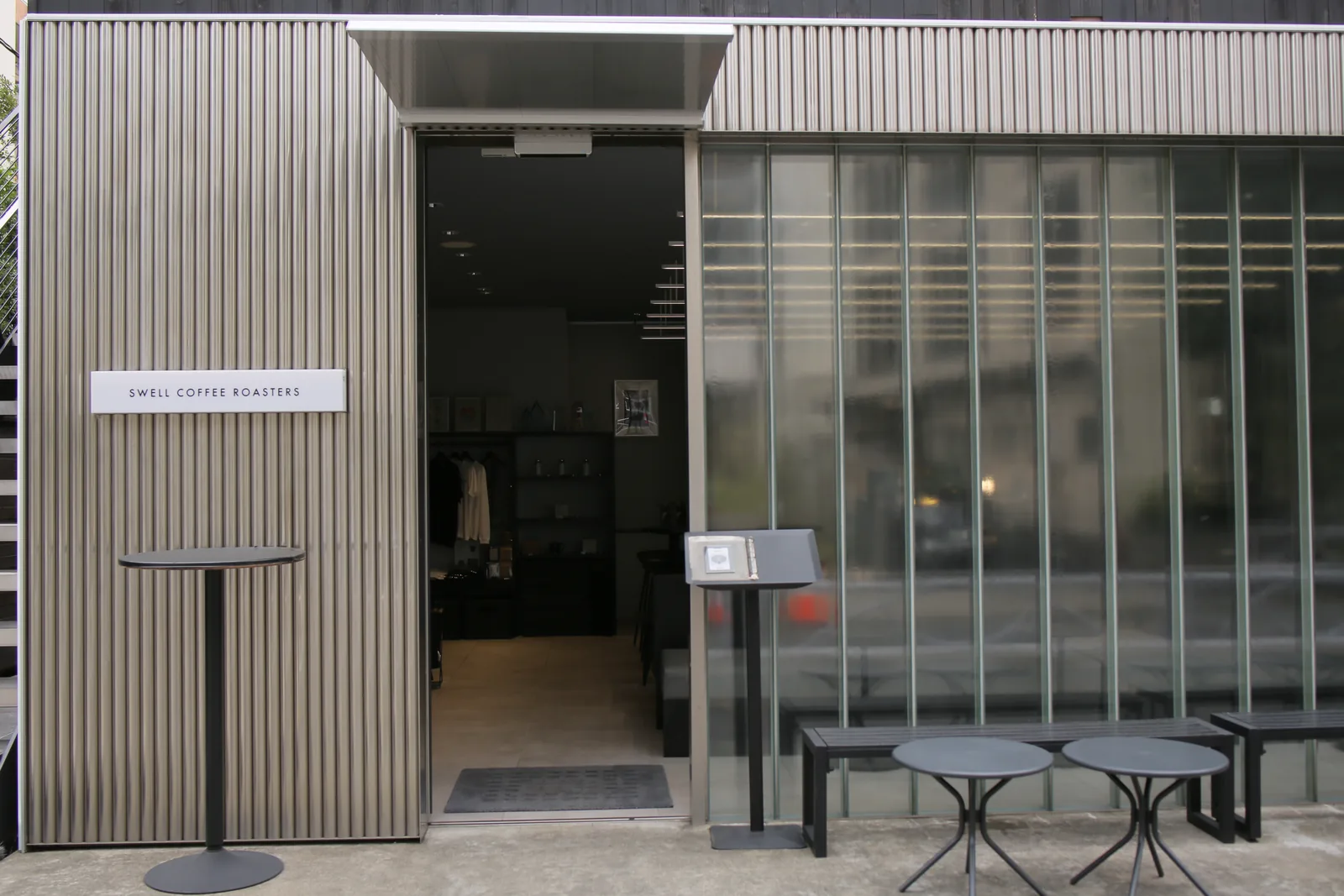 SWELL COFFEE ROASTERS（2枚目）
